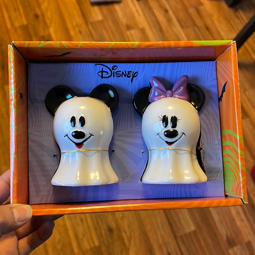 Halloween Mickey & Minnie S&P shakers